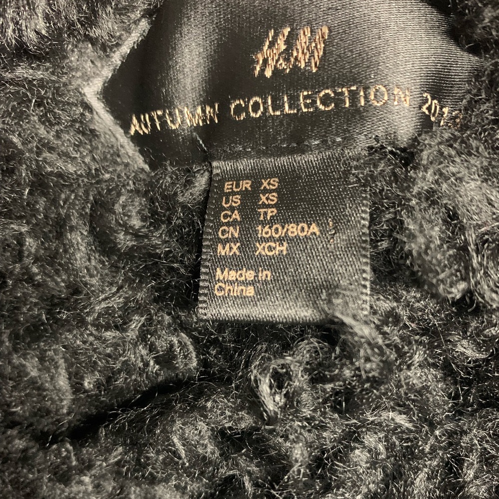 RARE H&M Autumn Collection 2013 Black Shearling Leather Moto Vest Size XS 40” - Picture 4 of 10